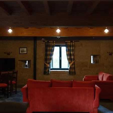 阿尔玛利兹官员乡村酒店 *